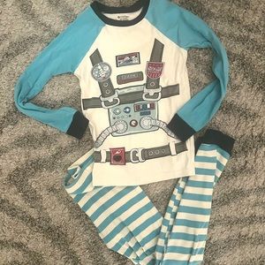 Boys size 8 pajama set